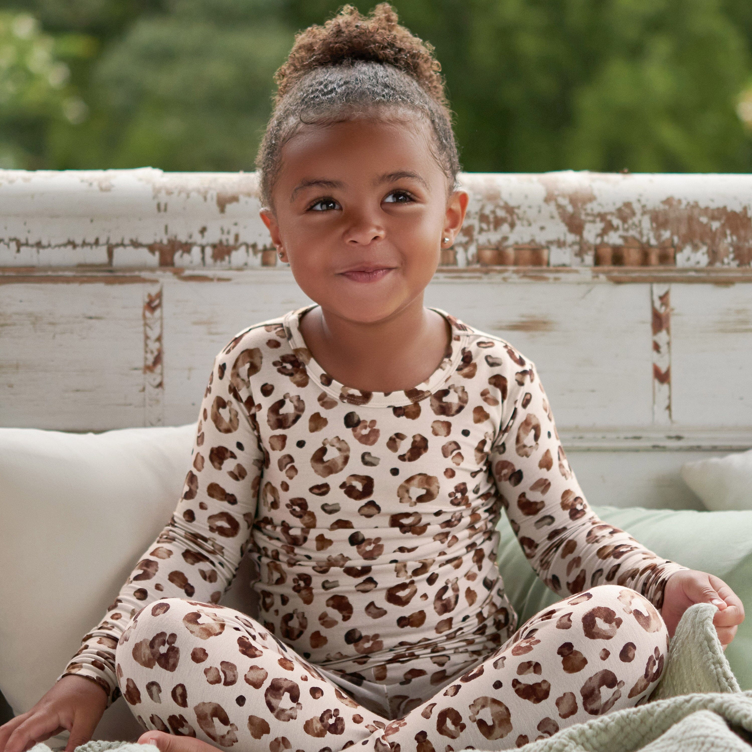 2-piece Baby / Toddler Girl Letter Solid Long-sleeve Top and Leopard Print Pants Set